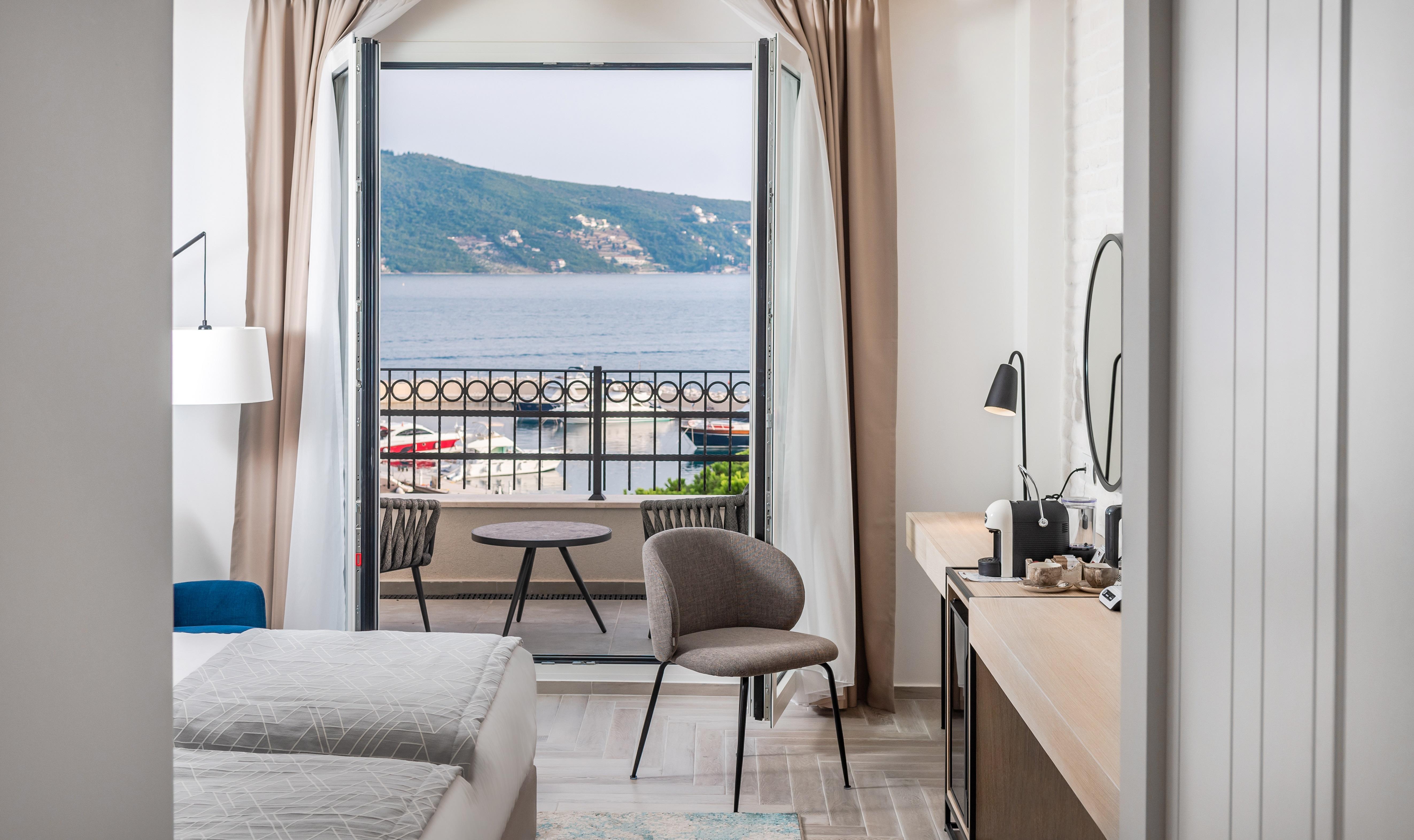 Lazure Hotel & Marina 헤르섹 외부 사진