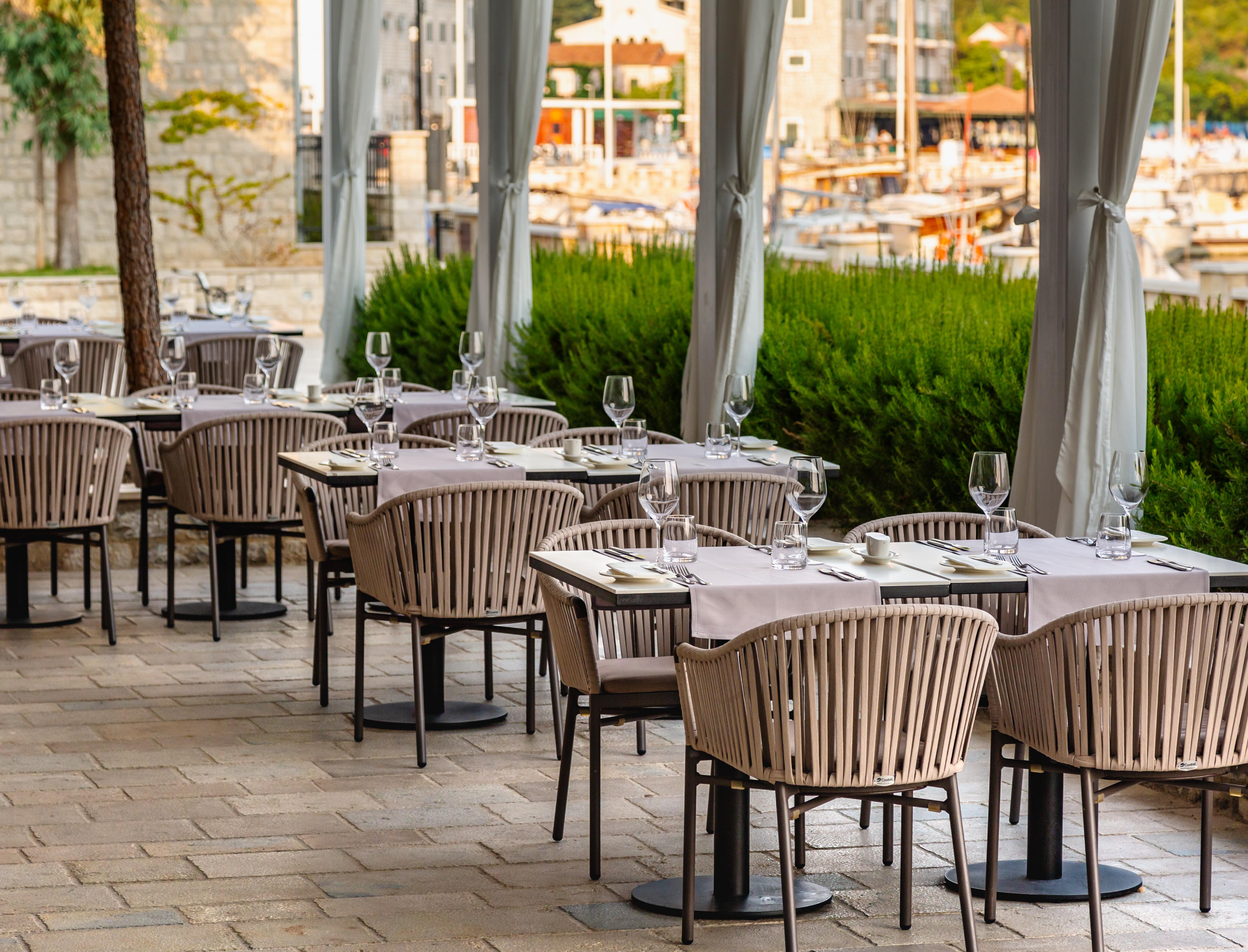 Lazure Hotel & Marina 헤르섹 외부 사진