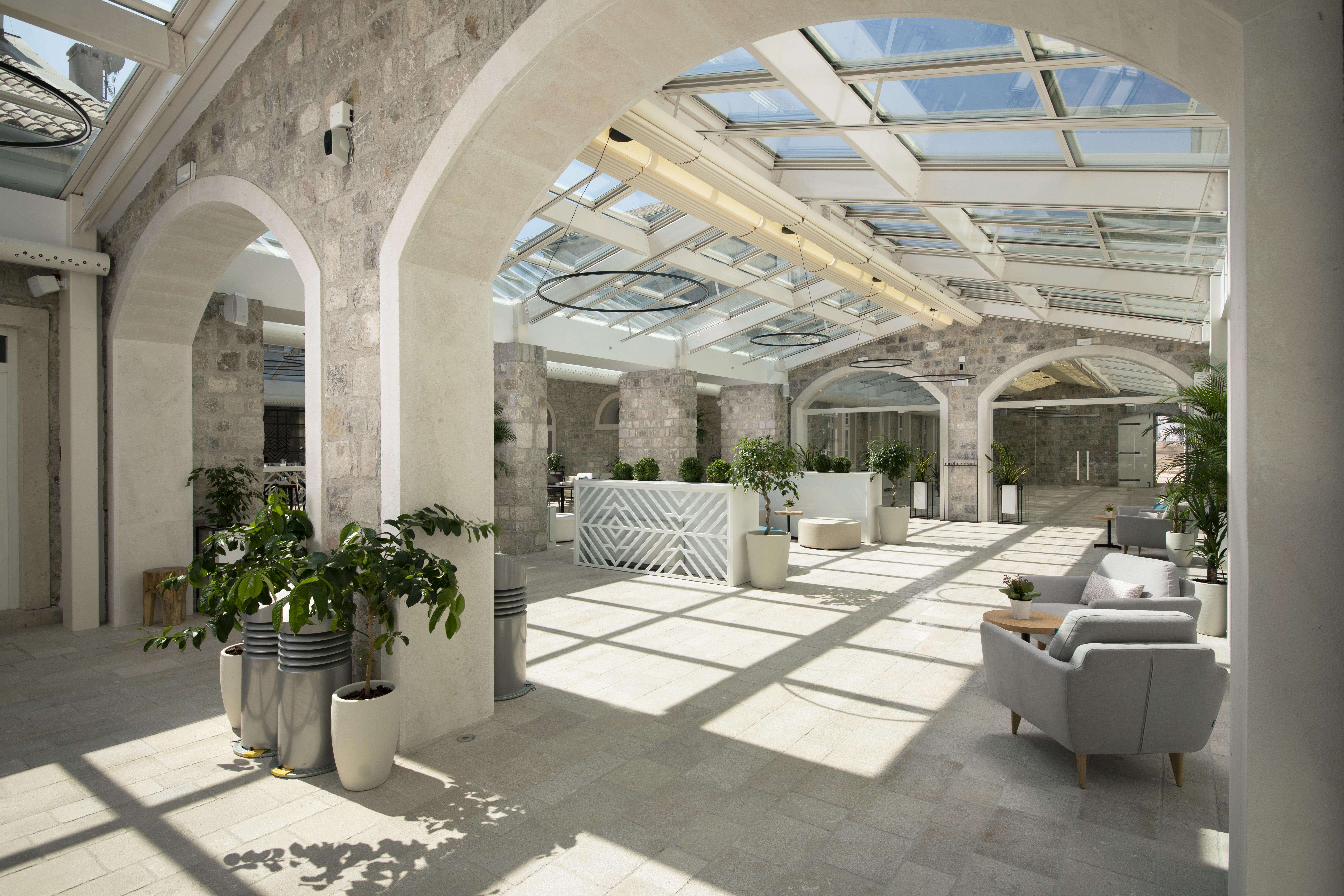 Lazure Hotel & Marina 헤르섹 외부 사진